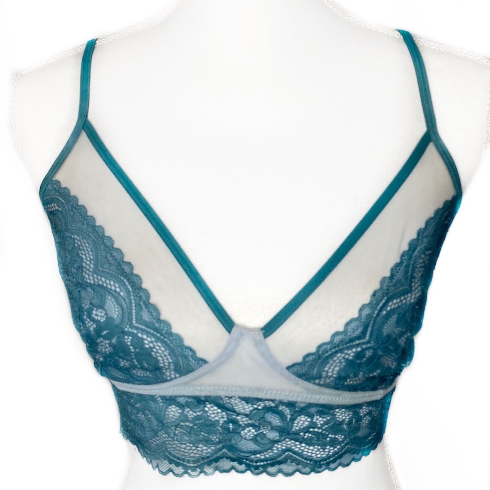 🌴Gilligan & O'Malley Blue Cream Longline Wire-free Lace Bra M - 3 for $20 Sale